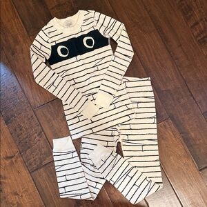 Hanna Andersson Black and White Striped Kids Pajamas